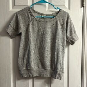Speckled gray women’s short sleeve (long-cropped) top